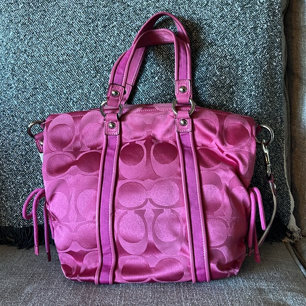 Coach Poppy Pink Shoulder Bag - Picture 2 of 7